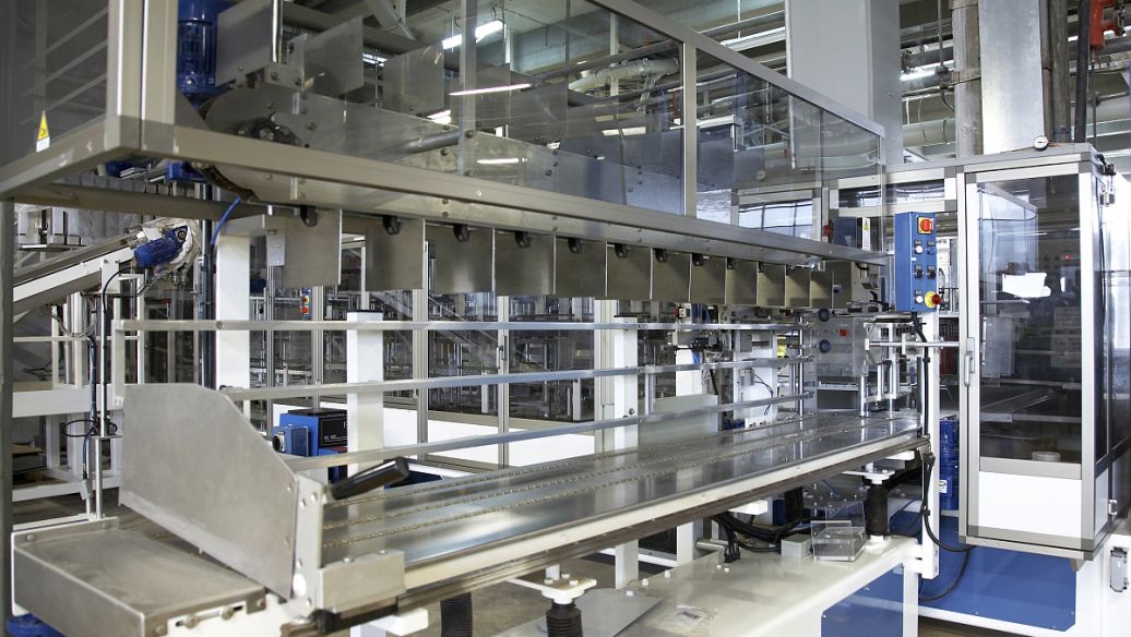 轉彎塑料網帶輸送機詳細介紹 轉彎塑料網帶輸送機詳細介紹